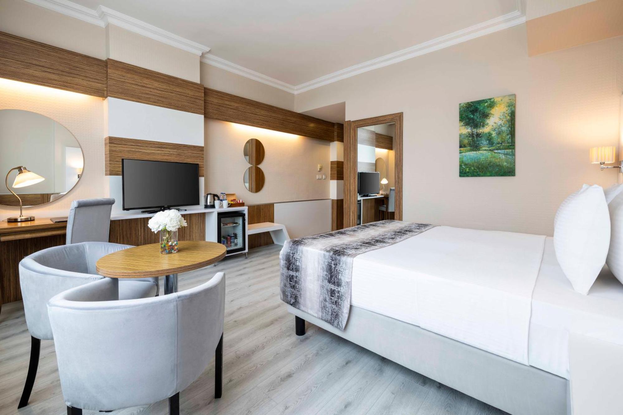 Elite Hotel Dragos Istanbul Exterior photo